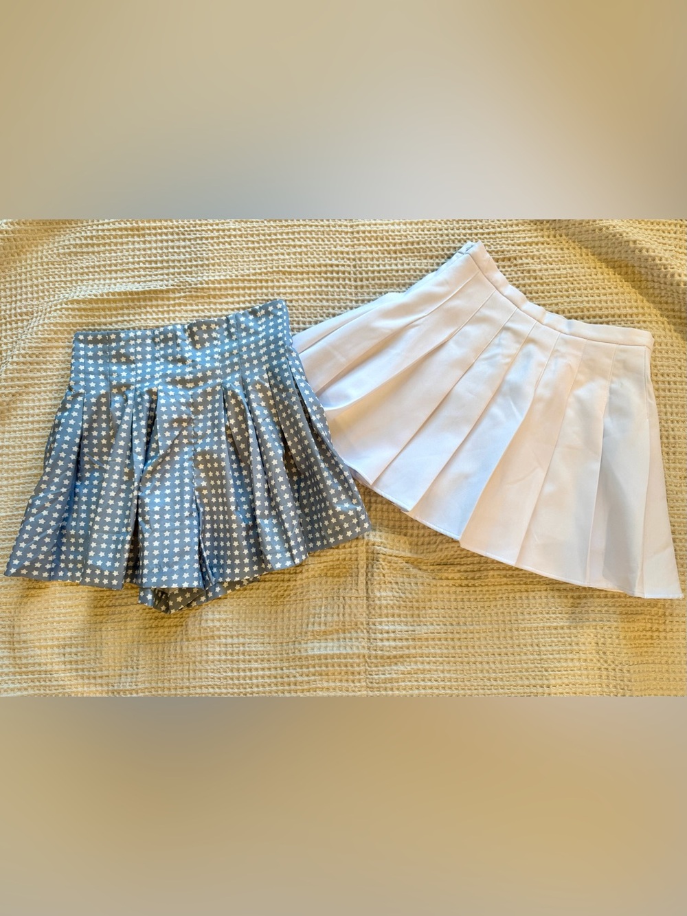 NWT Summer bundle- pleated white skirt and flowy blue shorts size small